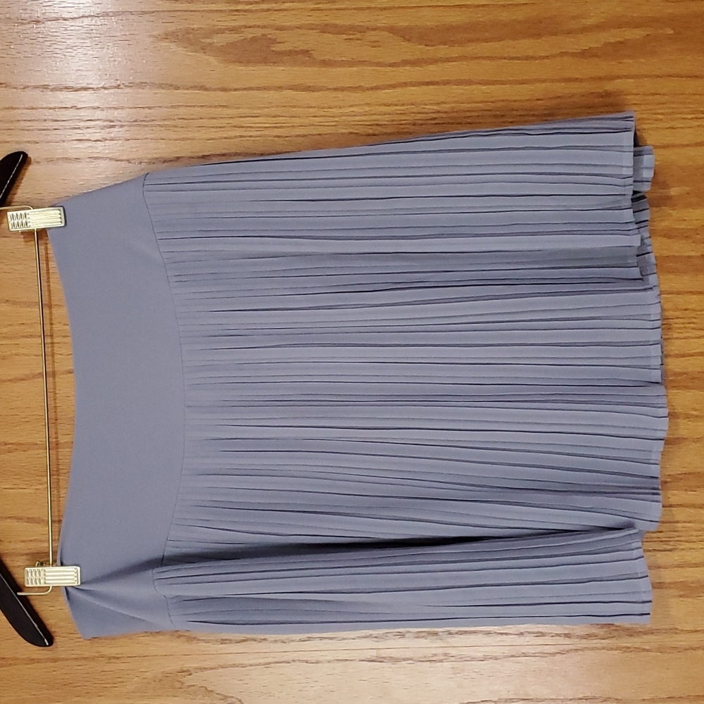 Pleated skirt